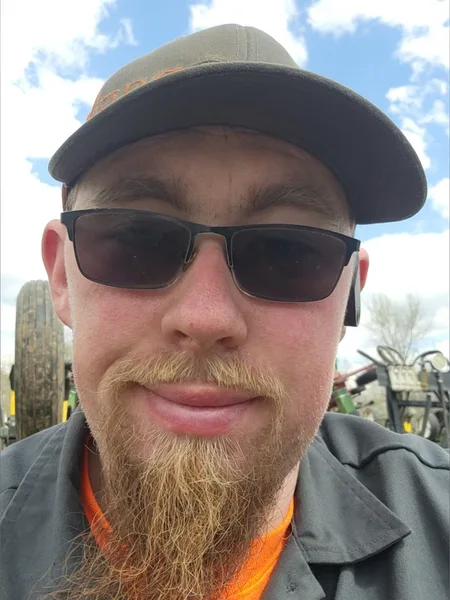 DJ