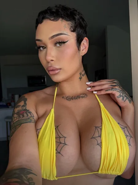Destini 💕 (Your favorite mommy 🥹💦)