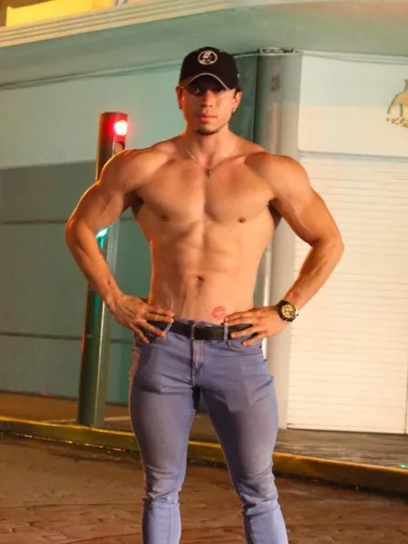 Dimitri oficial