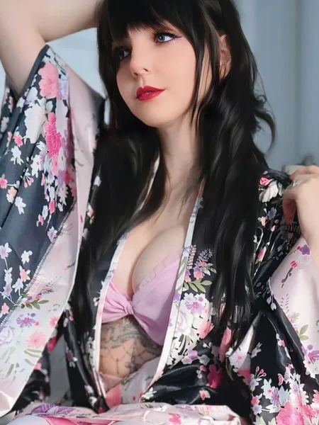 Anime Waifu 🐙 FREE