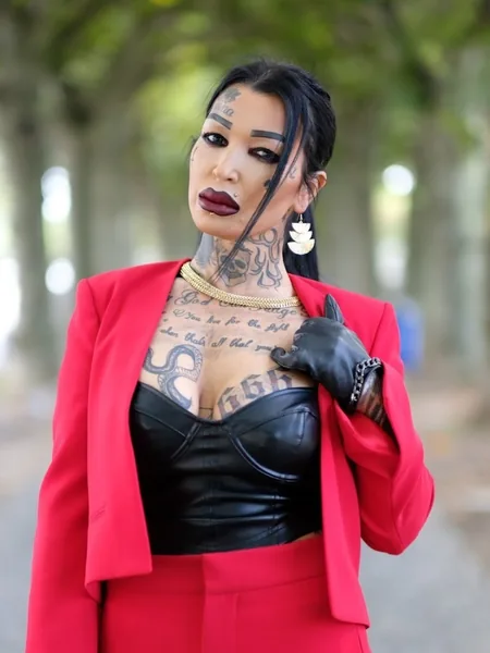 Mistress Vicky
