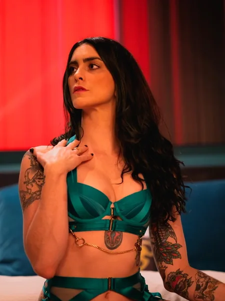 Domina Jade