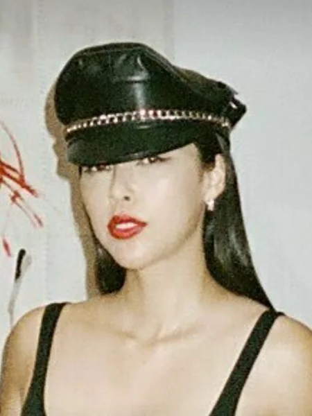 Mistress Iris