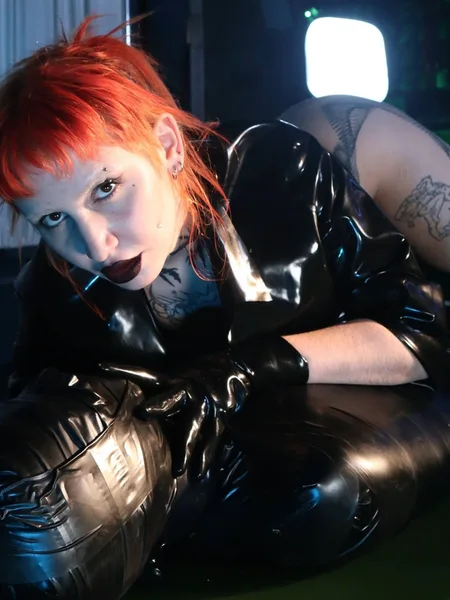 Miss Vera Violette