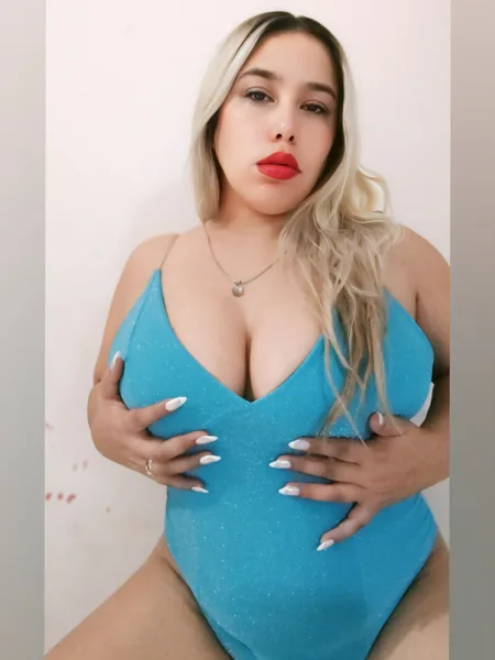 💥big tits Domi