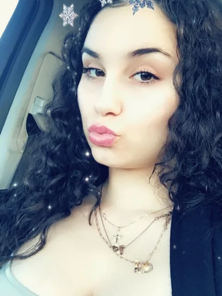 Ari Luxx 🐱🍑🍒