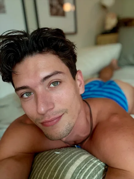 Hunt_2str8