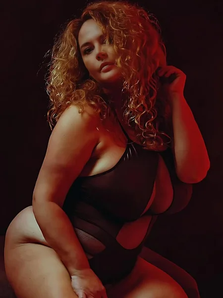 Dutchcurvesinheels 💞