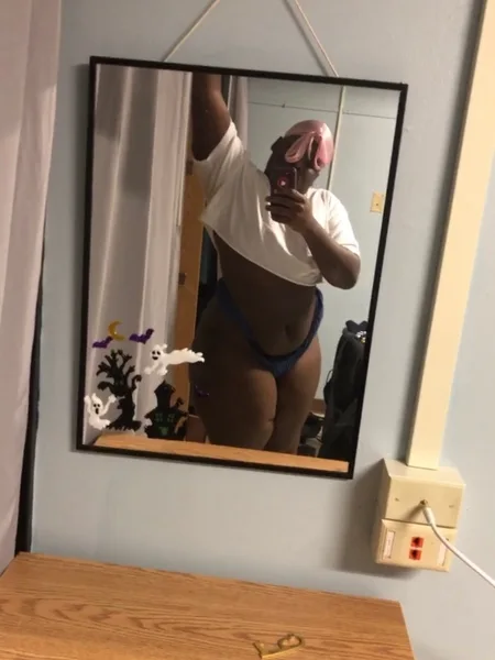 Thick Booty 🍑💦
