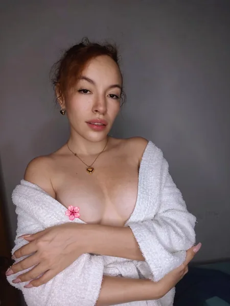 Elizabeth Flores