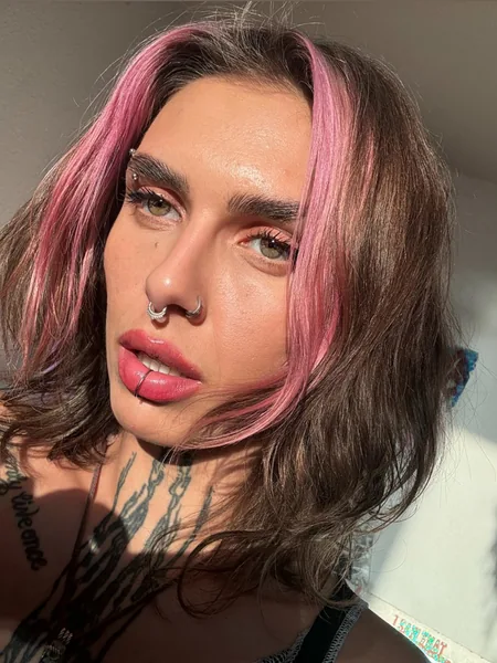 Ella Hawk