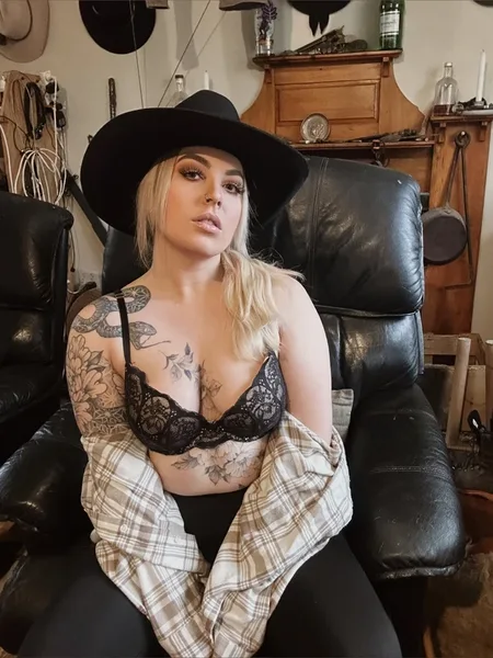 Ella Rae avatar