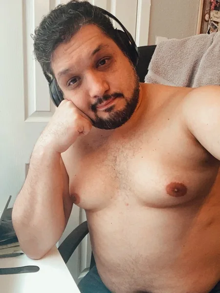 Manny R.
