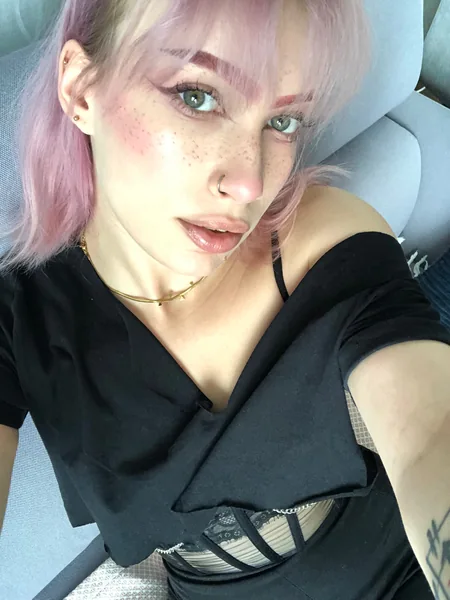 Emi Ardeli FREE PAGE