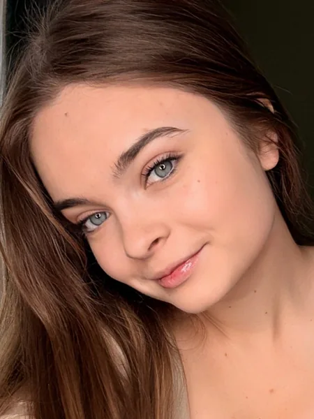 Petite Emily🌸