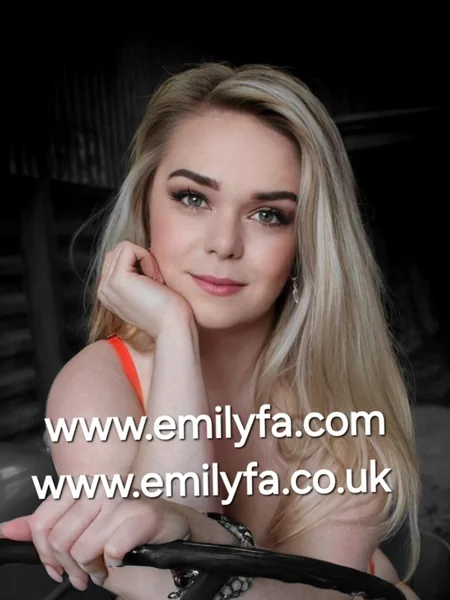 Emily FA Country Girl Yorkshire Fan Page