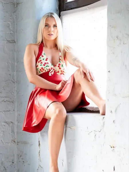 Emily Walters 🍒
