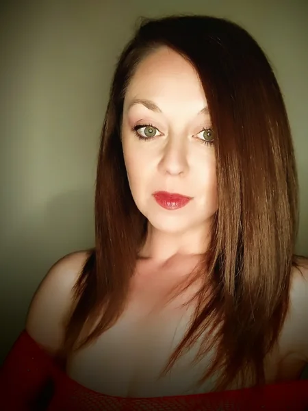 Emma Elegant avatar