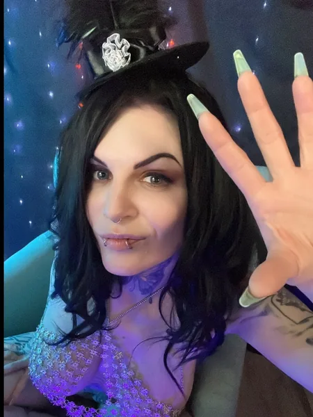 Goddess Emma Leviathan