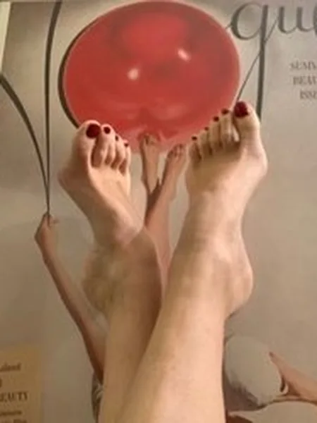 Enticing_Soles_313