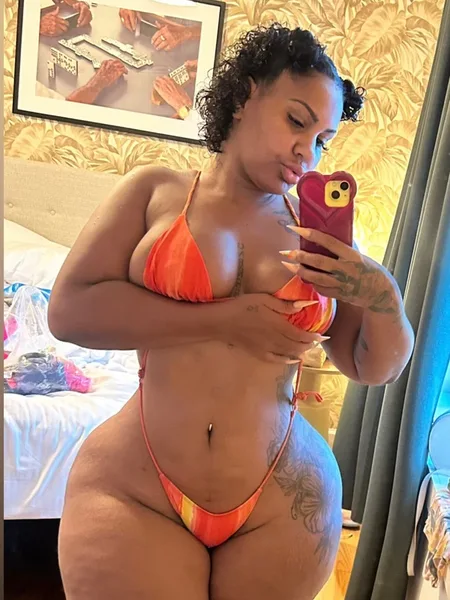 Esmy 🤍