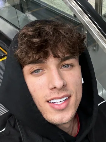 ethan 🍆