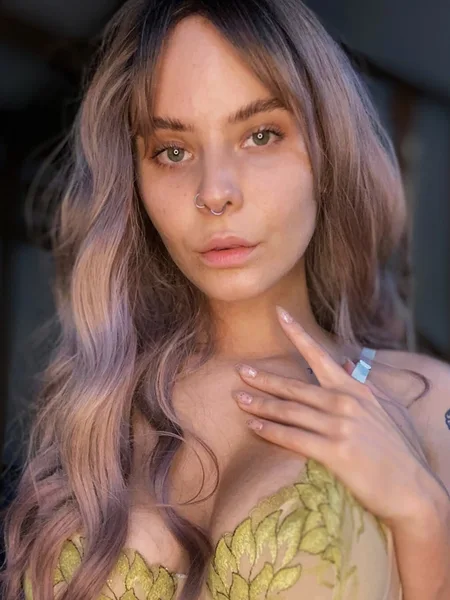 Eva Mariya 👽
