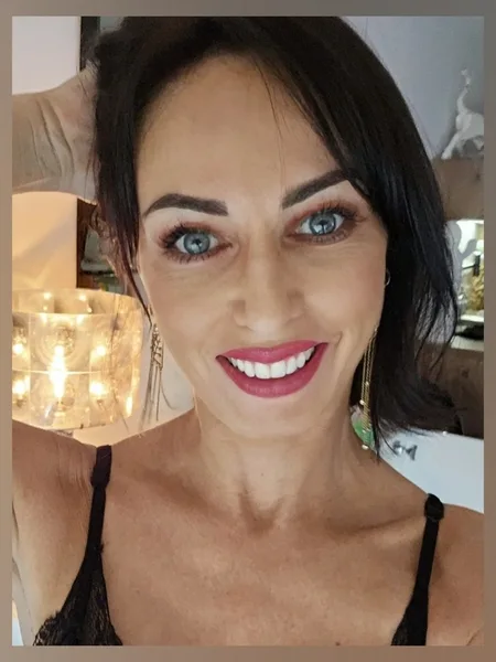 Eva Cherie 🍒