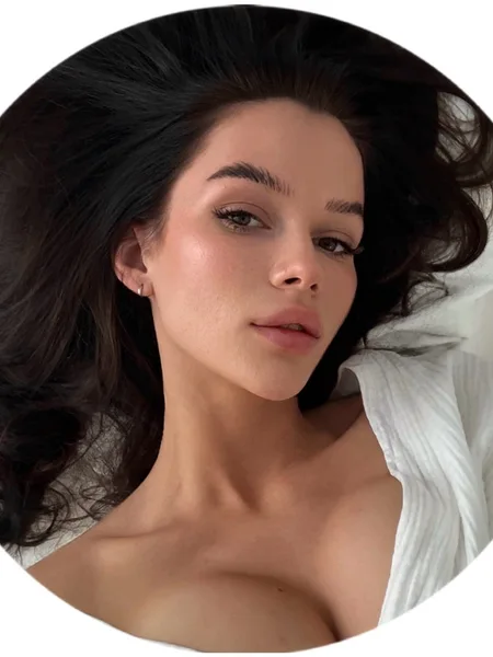 Eva Ivory