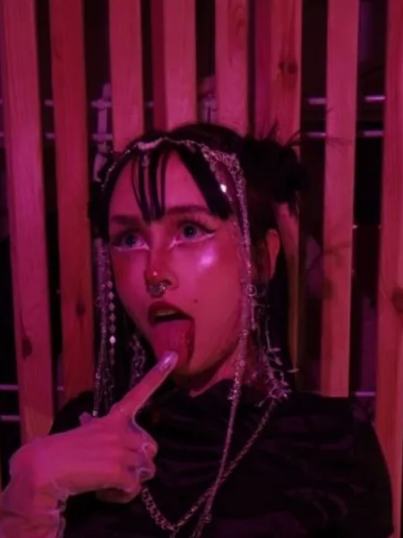 Eva Mariya🫦