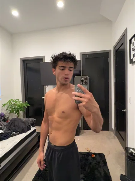 EDDIE 🤤