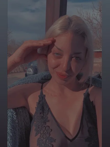 𝑬𝒙𝒄𝒍𝒖𝒔𝒊𝒗𝒆𝑩𝒍𝒐𝒏𝒅𝒆𝒙𝒙𝒙