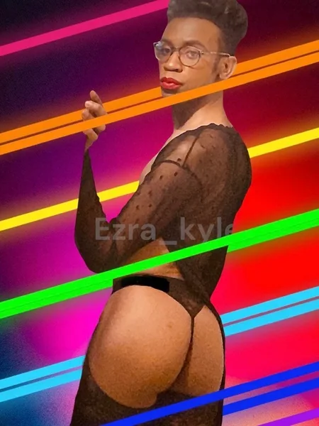 #1 Rated Black Femboy Ezra_Kyle25 avatar