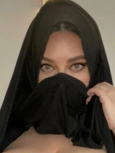 @FairuzaPersiana Financial Dominatrix avatar