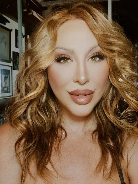 Farrah Mills