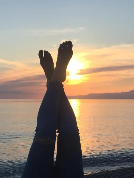 Feets in Wonderland