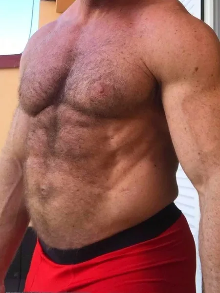 fist-muscle-stud