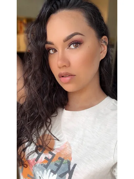 ✨ F L O ✨