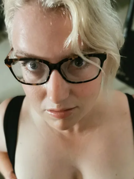 Foxy Wife avatar