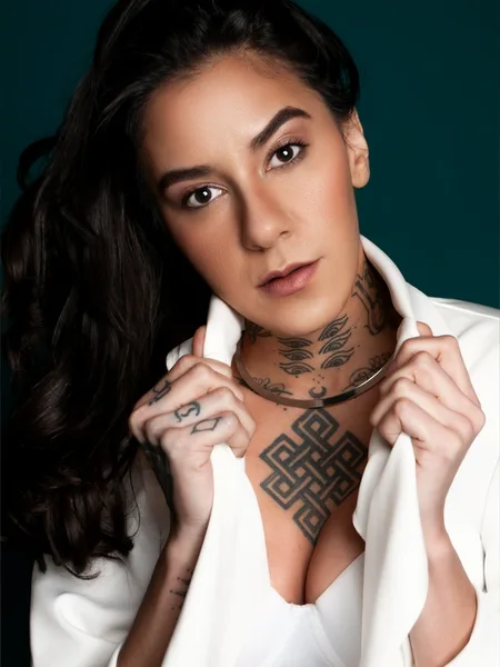 Polly G