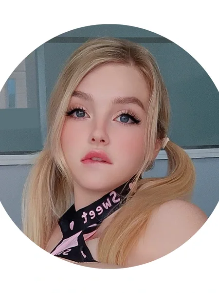 Evie Lee Mikomin🌟Free