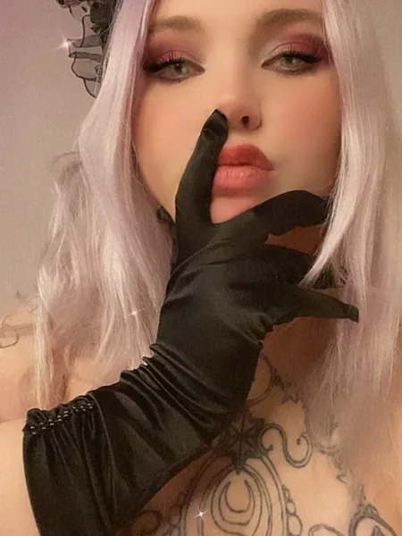 Your goddess Freya 👑