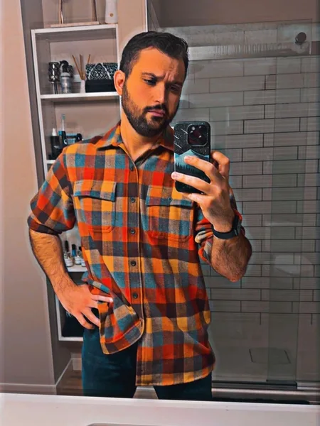 gaynudebromn