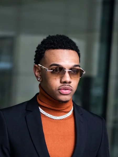 Ru
