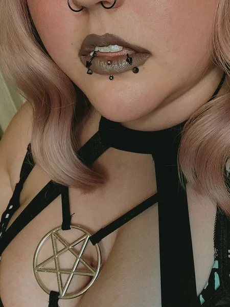 Rae Valentine