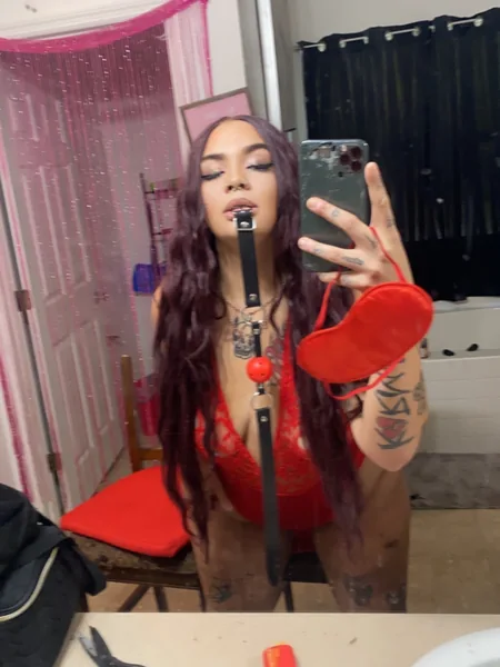 Goth Goddess✨🕷️