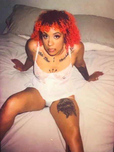 Mistress Bambi Sinclair