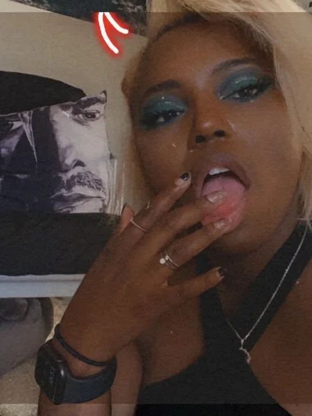 Goddess Nia 🍒 avatar