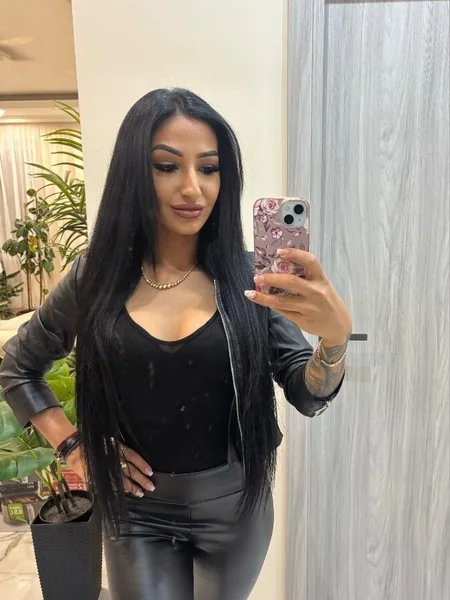 Goddess Nicole
