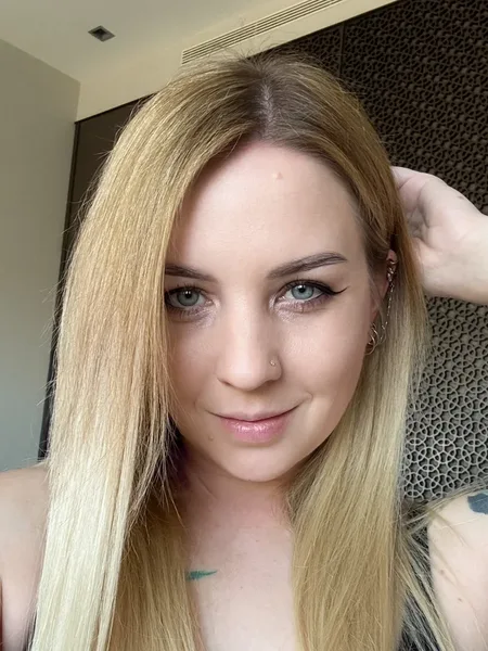 Grace Blonde Babe